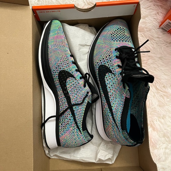 Nike Flyknit Racer - 7.5M/9W - Picture 3 of 3